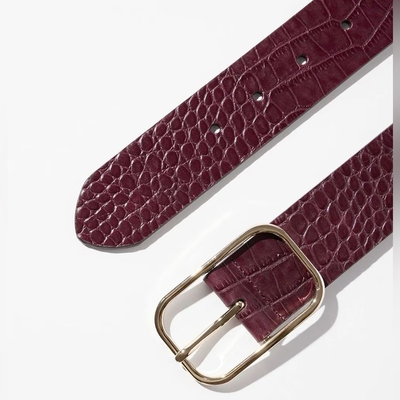 WHBM BURGUNDY CROCO BELT - Picture 4 of 4